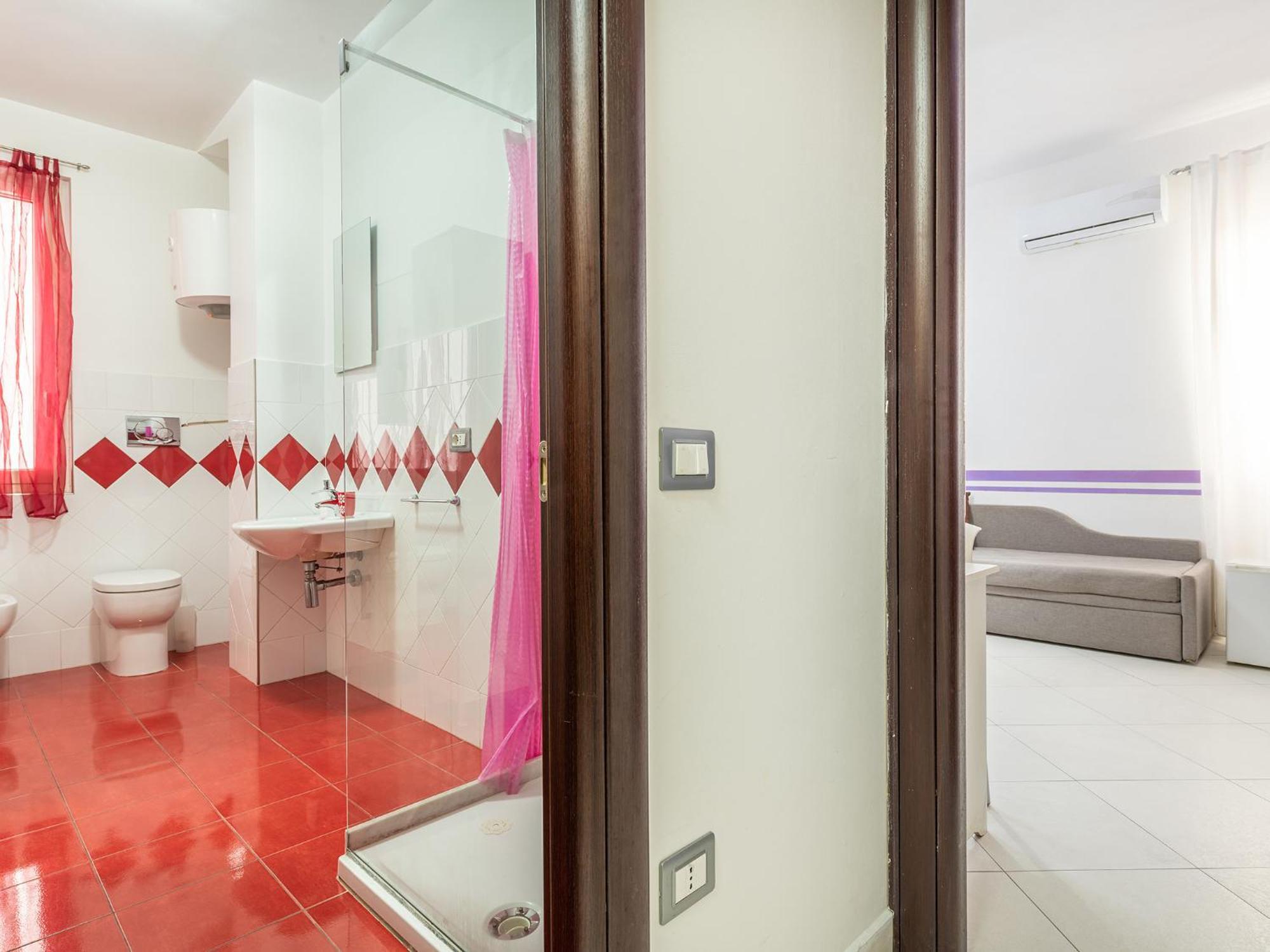 Thanit Rooms Кальярі Екстер'єр фото